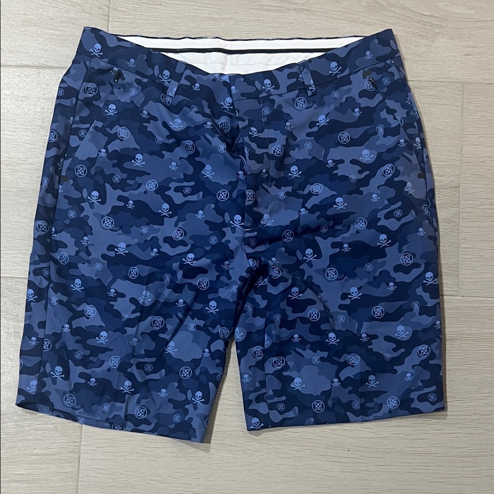 G/FORE blue and White Golf Shorts with Branded Waist Label